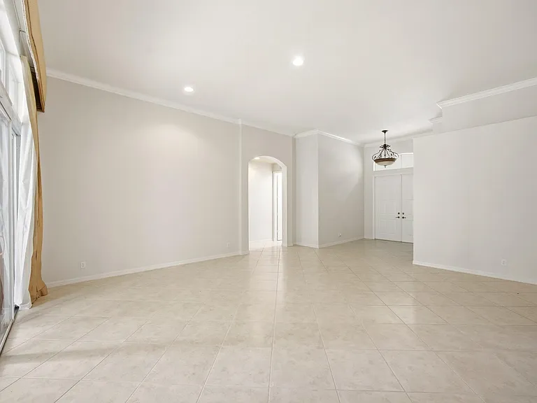 195 Sedona Way — Photo 9