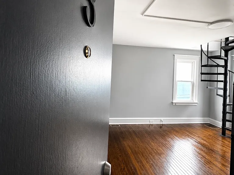 19 S Vassar Sq #3 — Photo 3