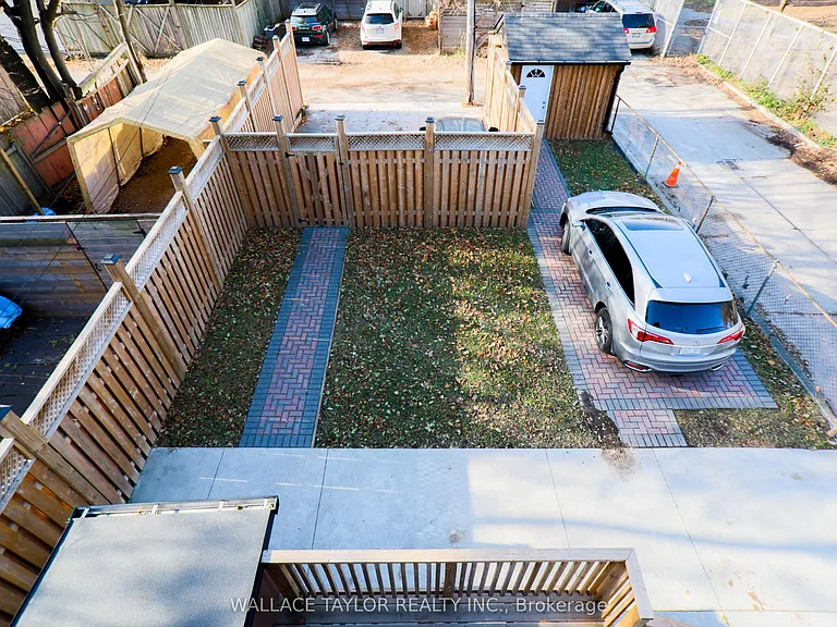 148 Carlaw Ave #UPPER — Photo 34