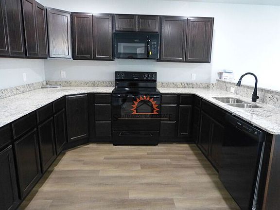 5th image of 101 Columbia Ln #C