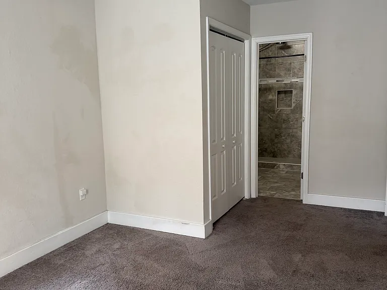 1700 Lansing Ave — Photo 7