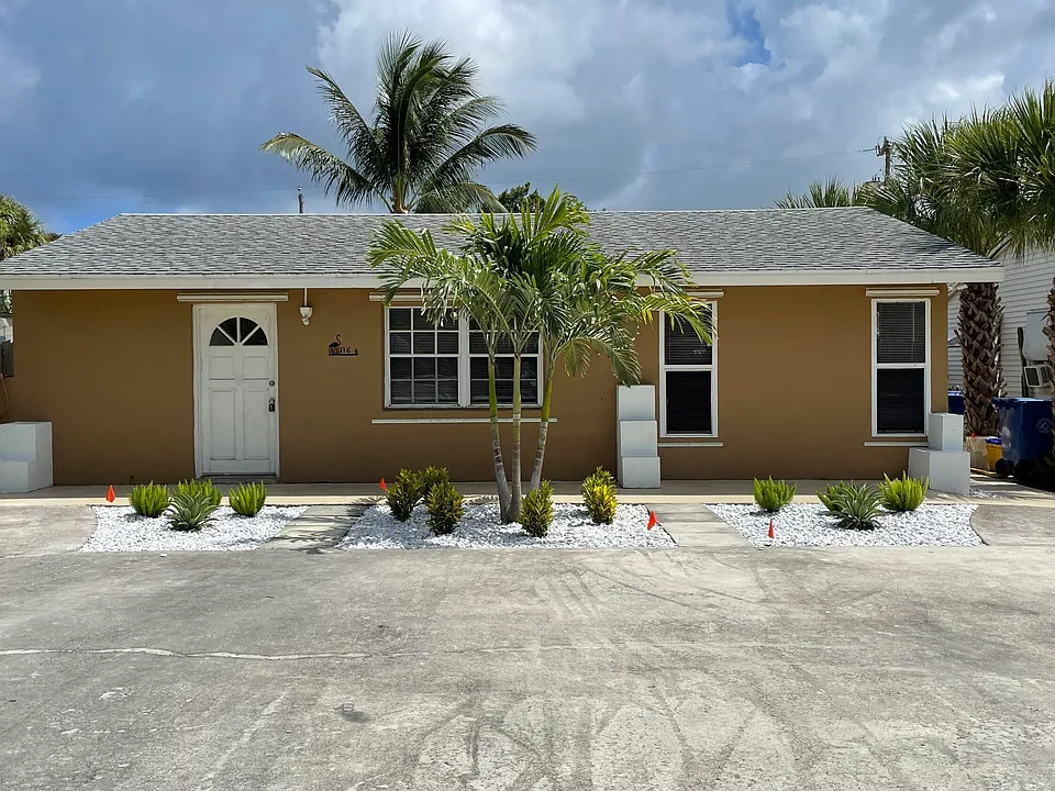 116 E Central Blvd