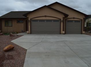 2408 Cliffmoor Ln, Pueblo, CO 81008