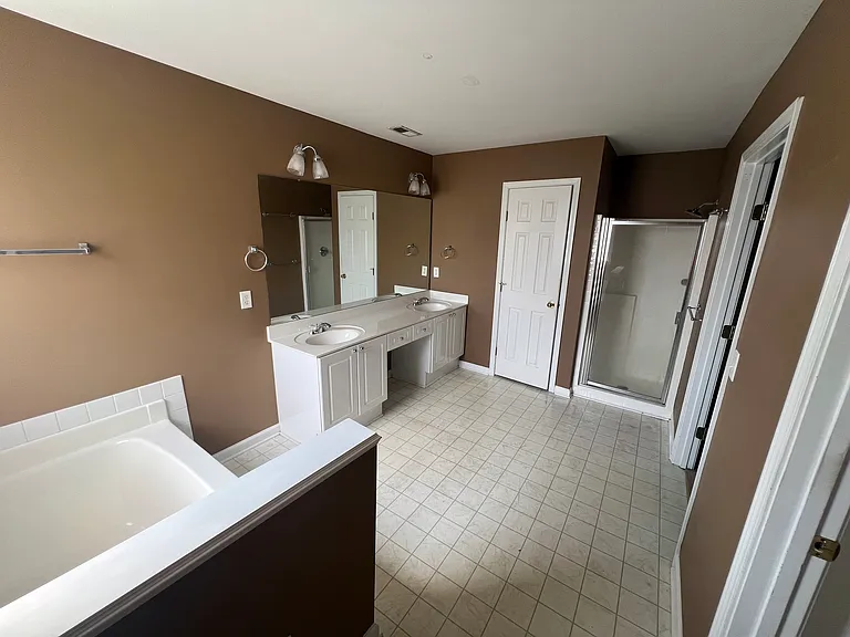 4461 Canterbury St — Photo 19