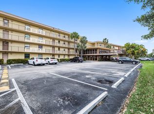 9355 SW 8th St APT 408, Boca Raton, FL 33428