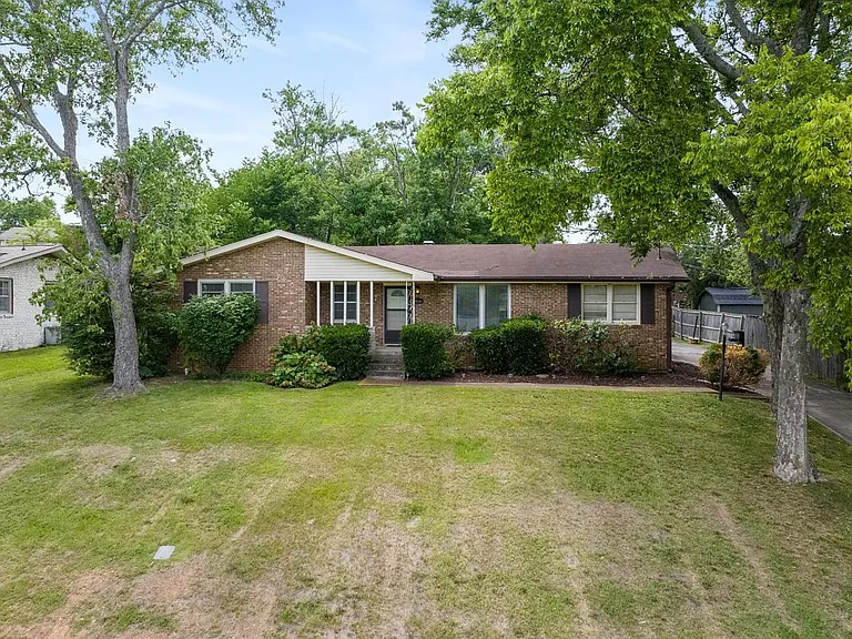 2805 Galesburg Dr — Photo 1