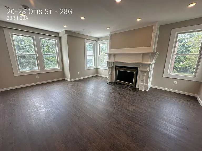 20-28 Otis St #28G — Photo 12
