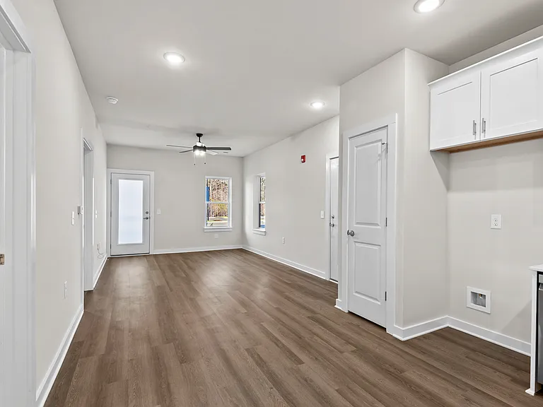 223 S 11th St #106 — Photo 16