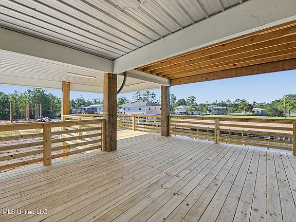 3rd image of 5049 Georgia St