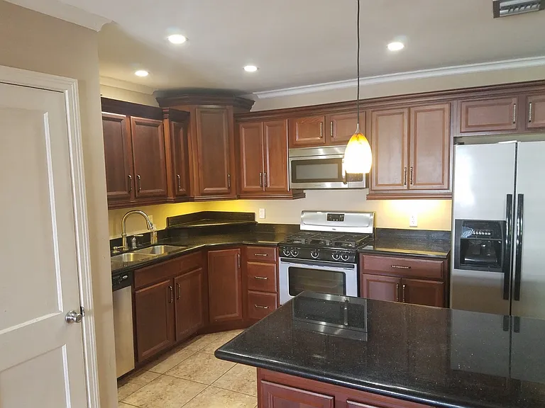 114 Dolphin Ave — Photo 5