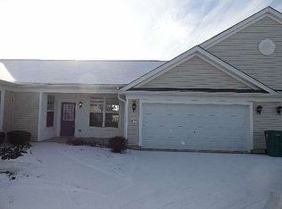 13677 Hemlock Rd, Huntley, IL 60142