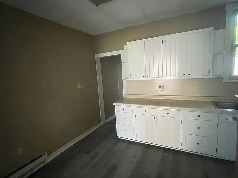929 N Centre St #2 — Photo 6