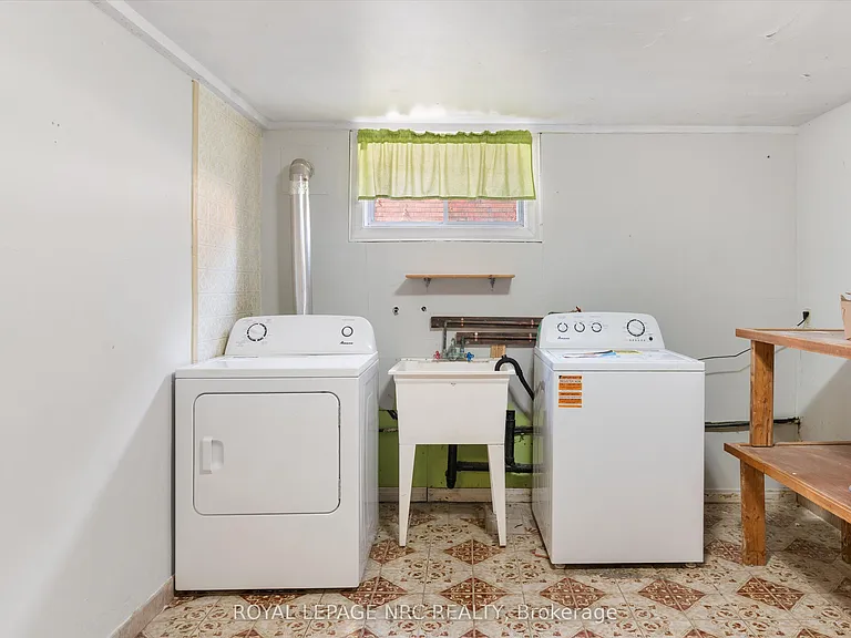 21 Chalmers St — Photo 17