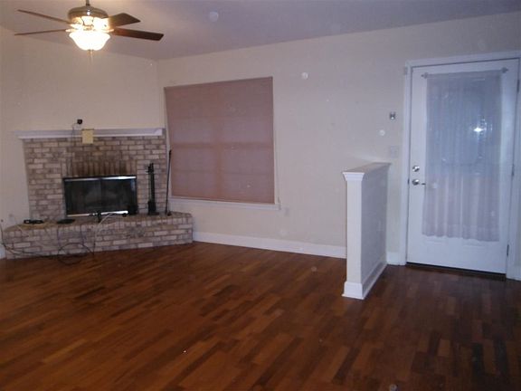 4th image of 174 Monroe Creek Dr
