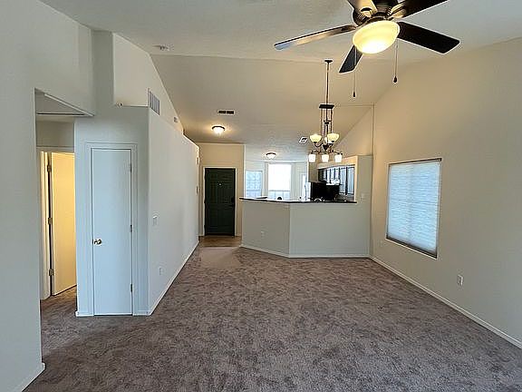 4th image of 921 Avenida Las Vistas NW