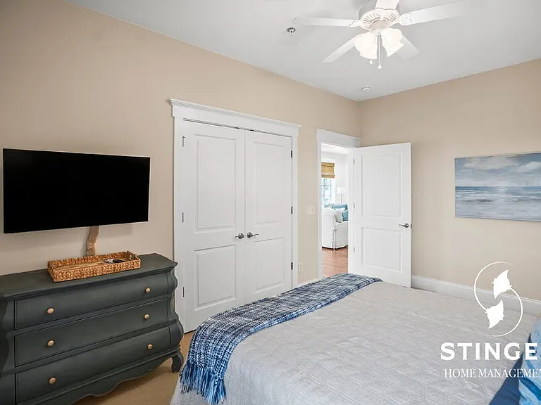 700 Bay St #207 — Photo 21
