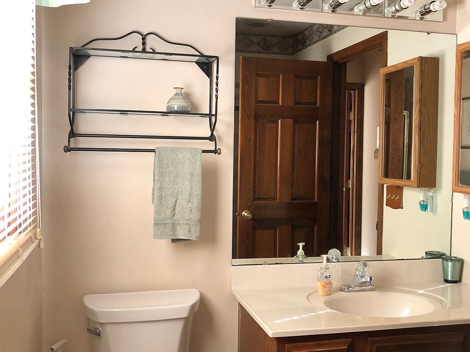1st image of 1810 Tuxworth Ave Unit 28