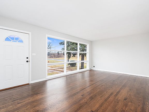 3rd image of 2142 Bristol Ave