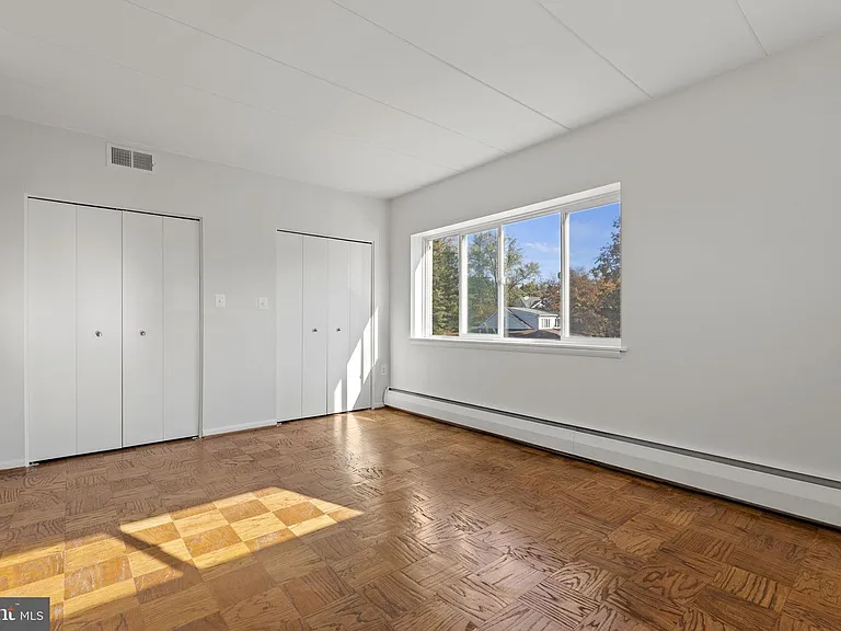 6301A N Charles St #102 — Photo 5
