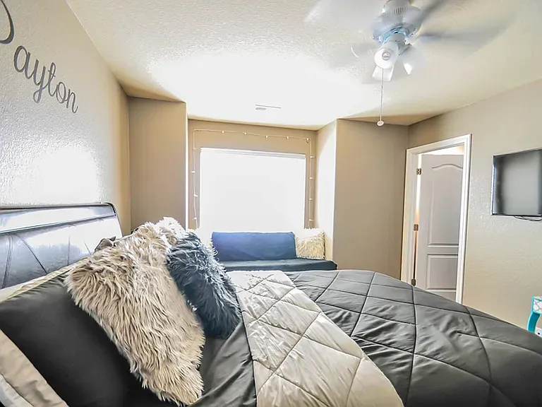 8229 S Country Club Pkwy — Photo 12