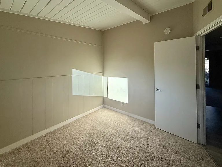 435 Dell Ave — Photo 18