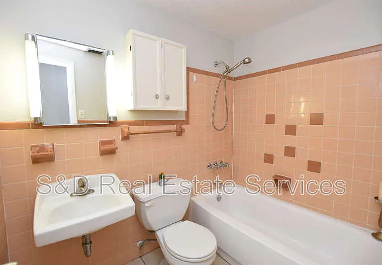 1424 Phyllis St — Photo 19