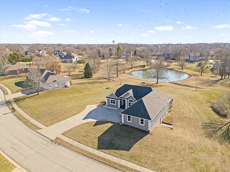 604 Canyon Dr — Photo 39