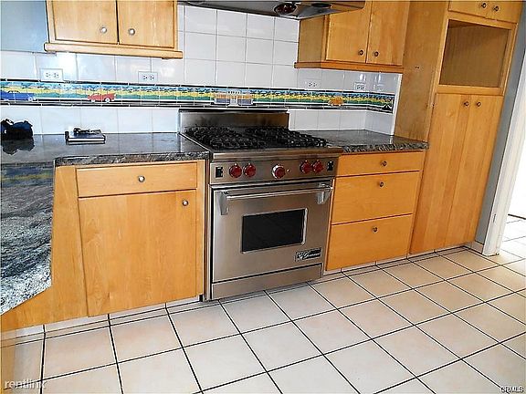 3rd image of 1020 S Rodilee Ave