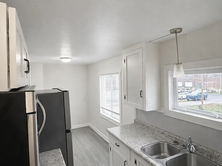 200 E Williamson St #5 — Photo 6