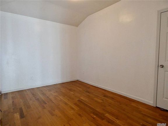 3rd image of 407 Beach 66th St
