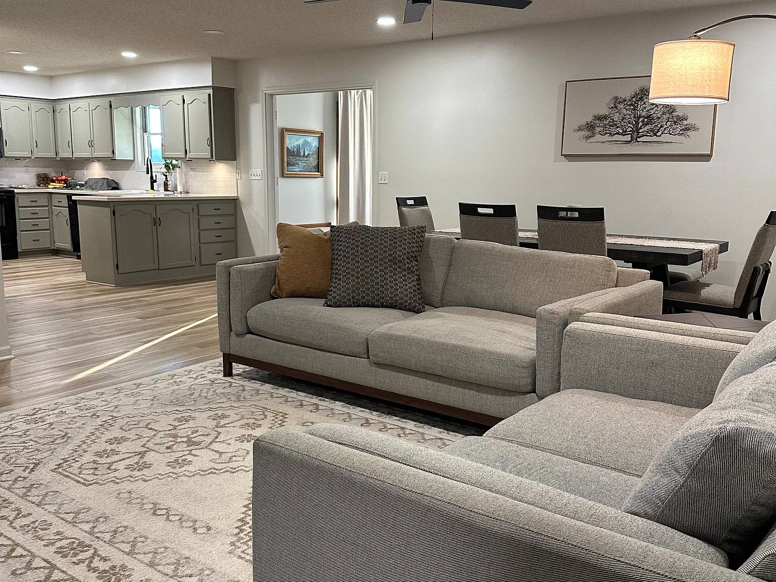3 bed, 2079 sqft, $2,200 — Photo 3