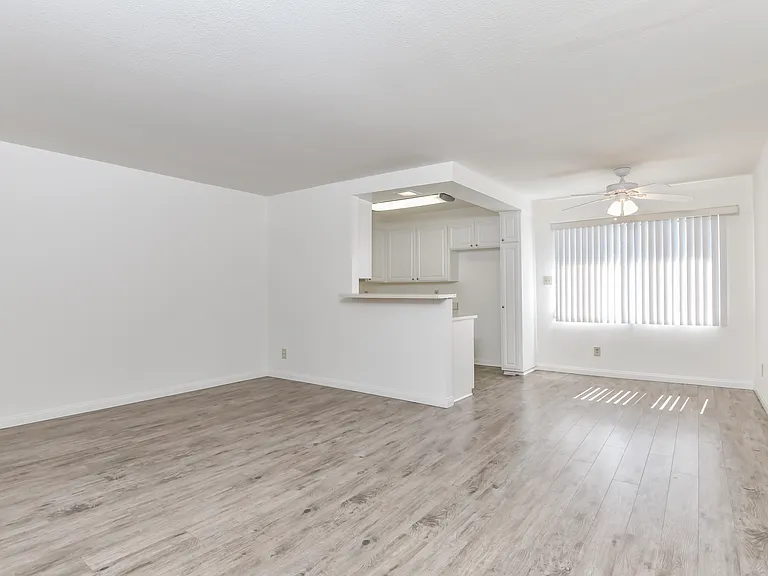 1799 N Hollywood Way #G — Photo 9