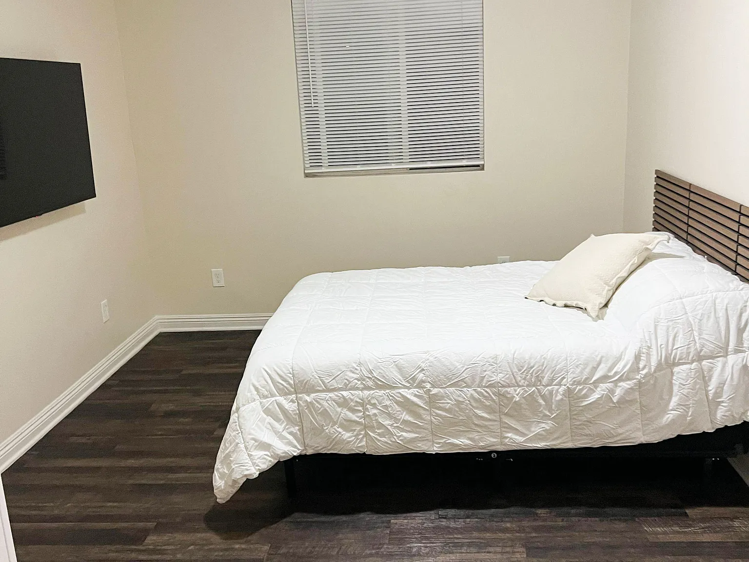 4 bed, 3.0 bath, 1600 sqft, $1,789 — Photo 3