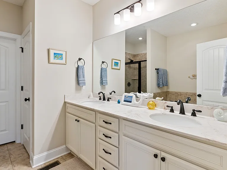 807 Mariners Cir — Photo 18
