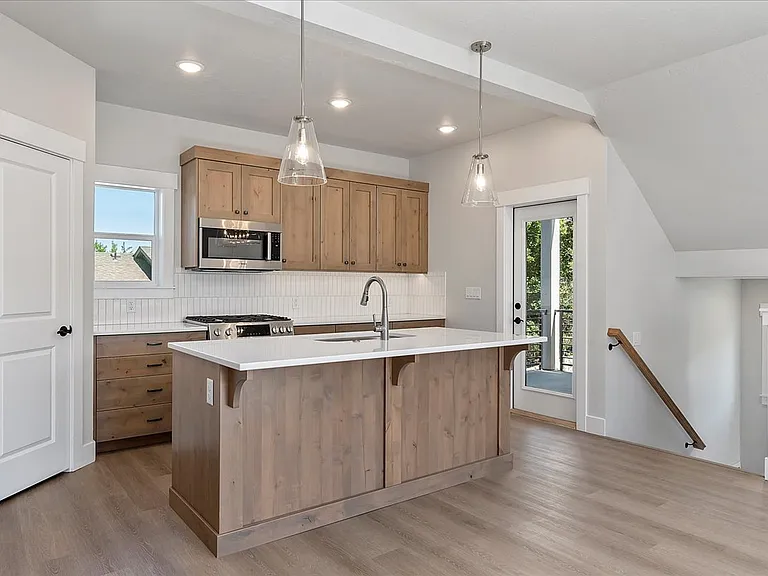 Bradbury Luxury Townhomes — Photo 85