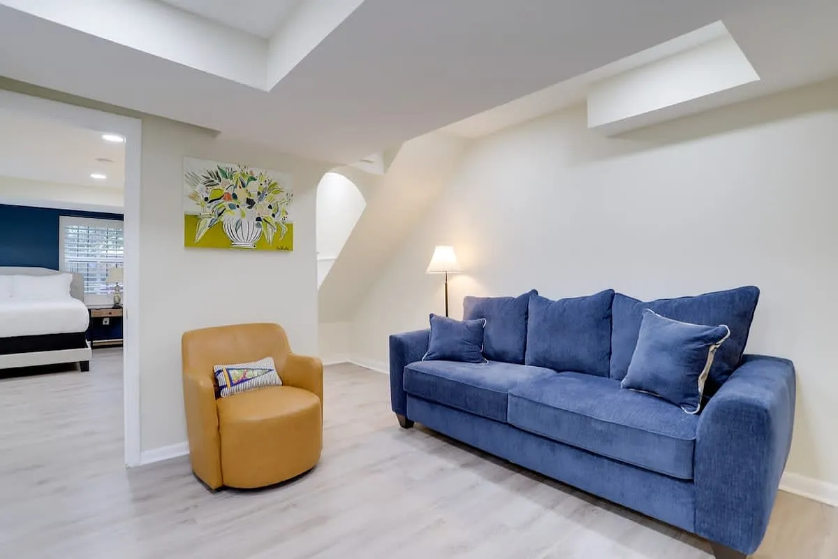 1 bed, 700 sqft, $4,200 — Photo 1
