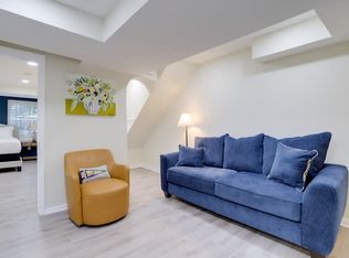 409 D St SE #B, Washington, DC 20003