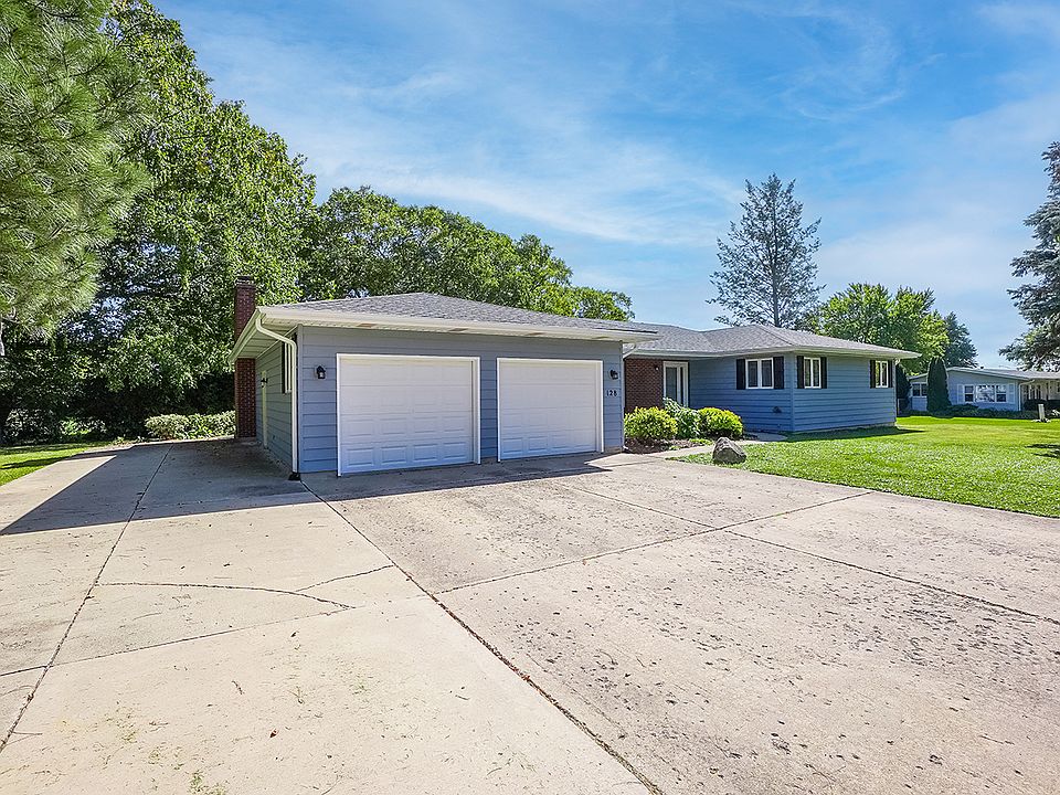 128 Edgebrook Dr, Sandwich, IL 60548 Zillow