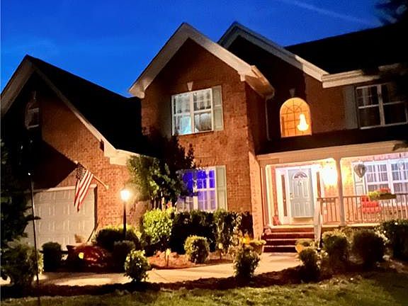 2nd image of 2431 Tweedmore Ct