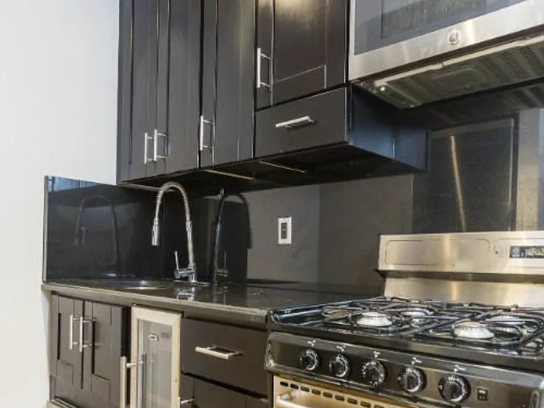 437 W 53rd St #3B — Photo 3