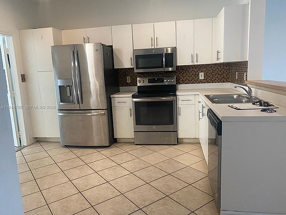 3rd image of 2237 Salerno Cir
