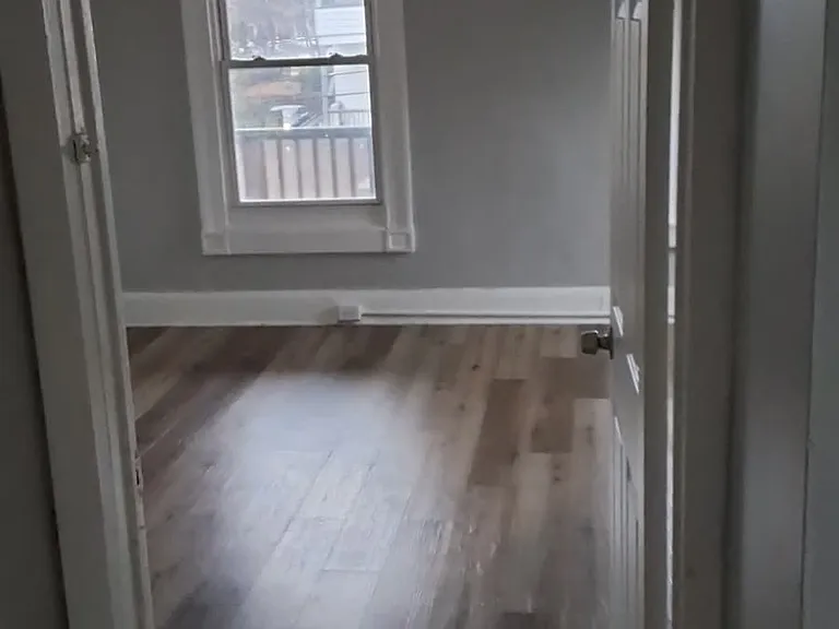 60 Noxon St #2 — Photo 2