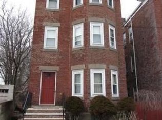 90 Lincoln St, Winthrop, MA 02152