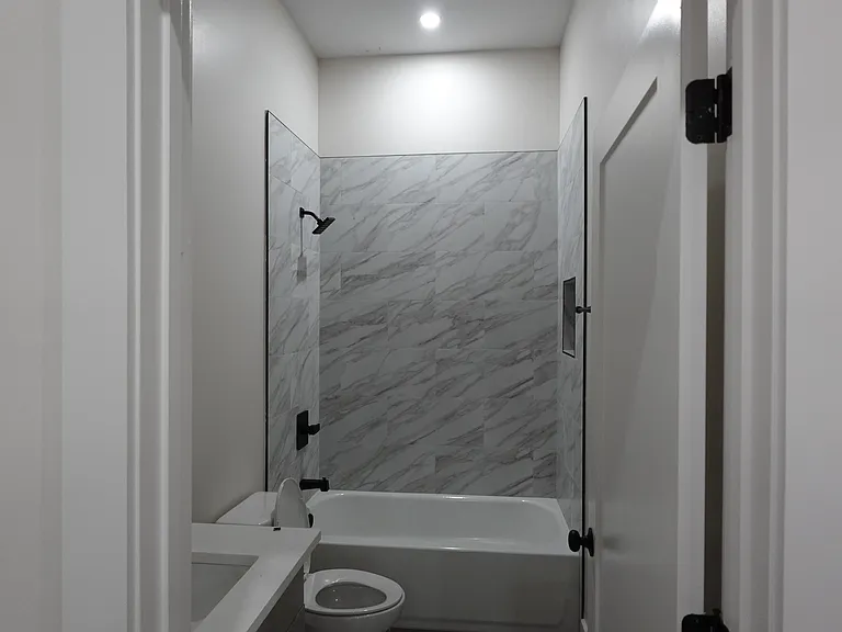 3917 Bonnie Ln SE — Photo 4