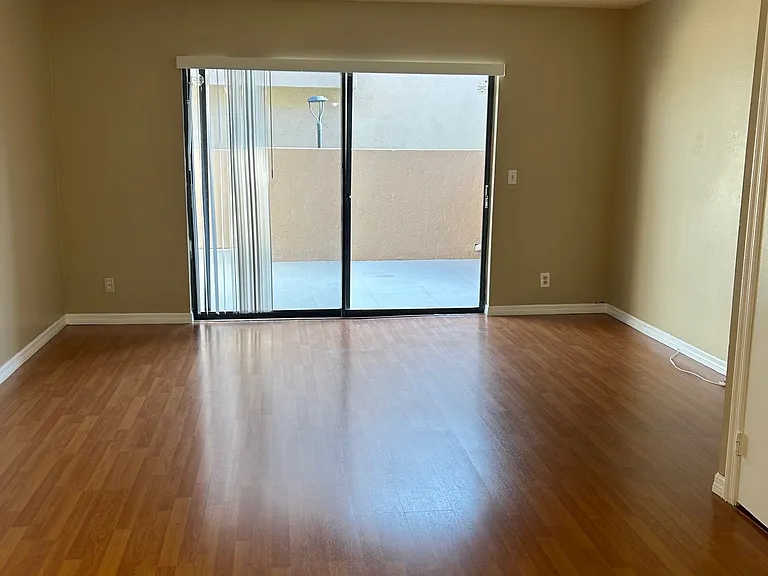 139 Sparrow Dr #3F — Photo 6