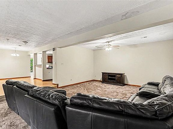 5th image of 2353 Shire Ct