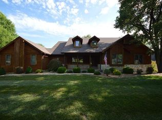 1126 S Charlemagne Dr, Lake Saint Louis, MO