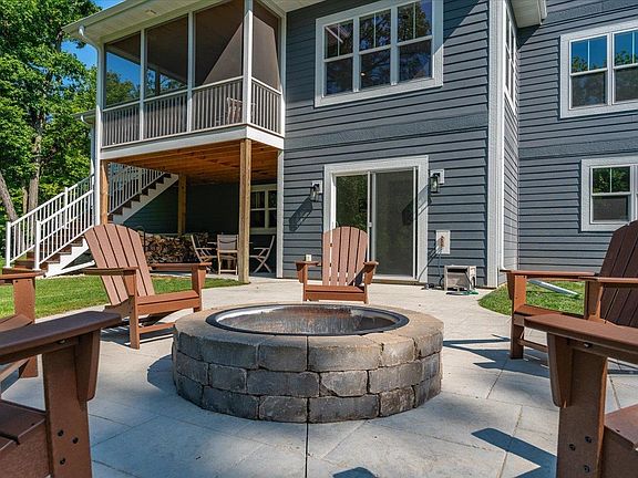 5th image of 3183 Woodhill Cir