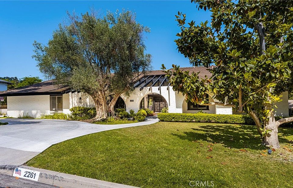 1st image of 2261 Pavillion Dr