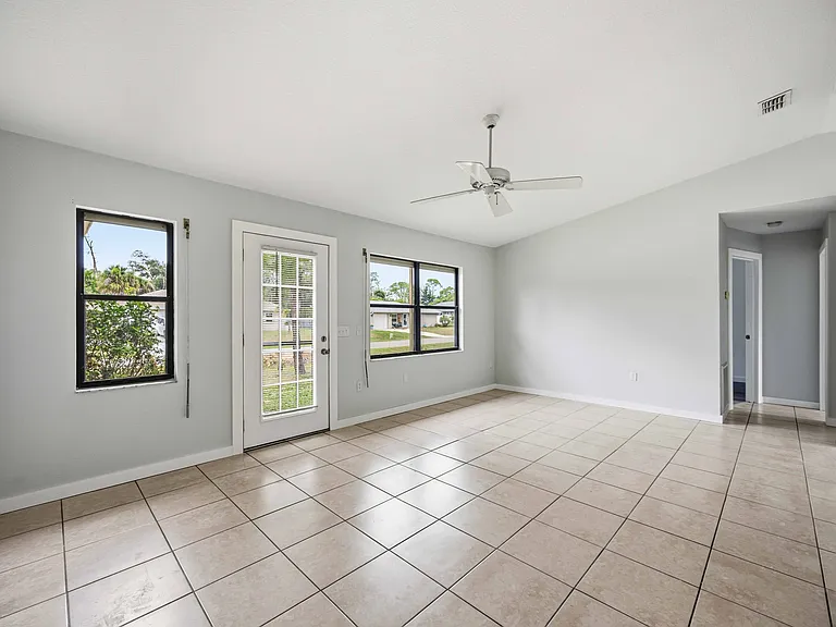 5512 San Luis Ter — Photo 2